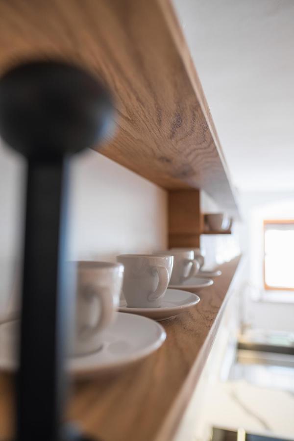 Gehobenes Ambiente in historischer Wohnung Walting Exterior foto
